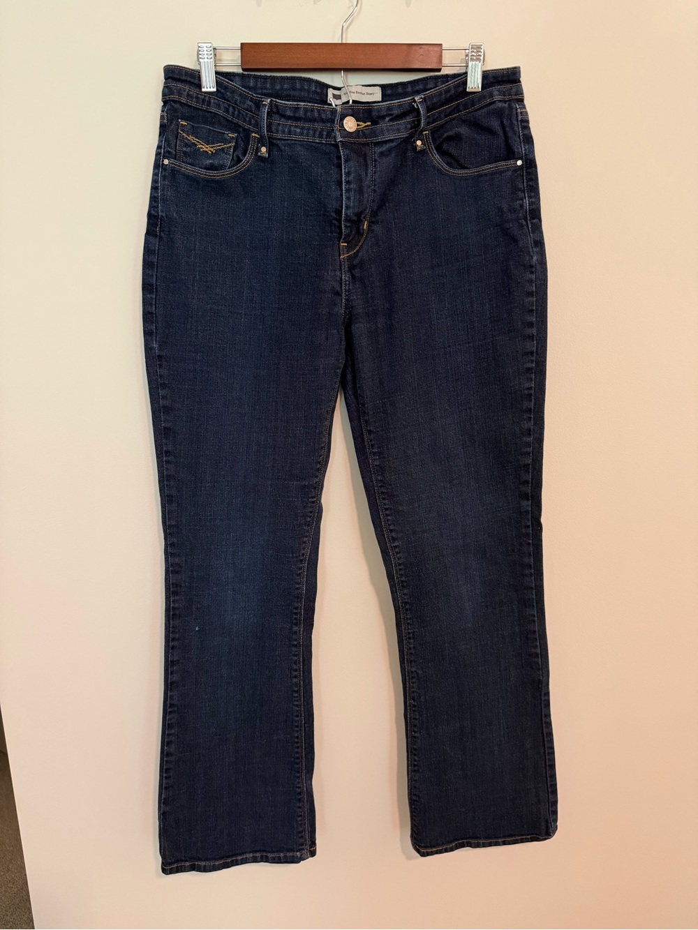 Levi's Dark Indigo Mid Rise Boot Cut Skinny Women's Jeans